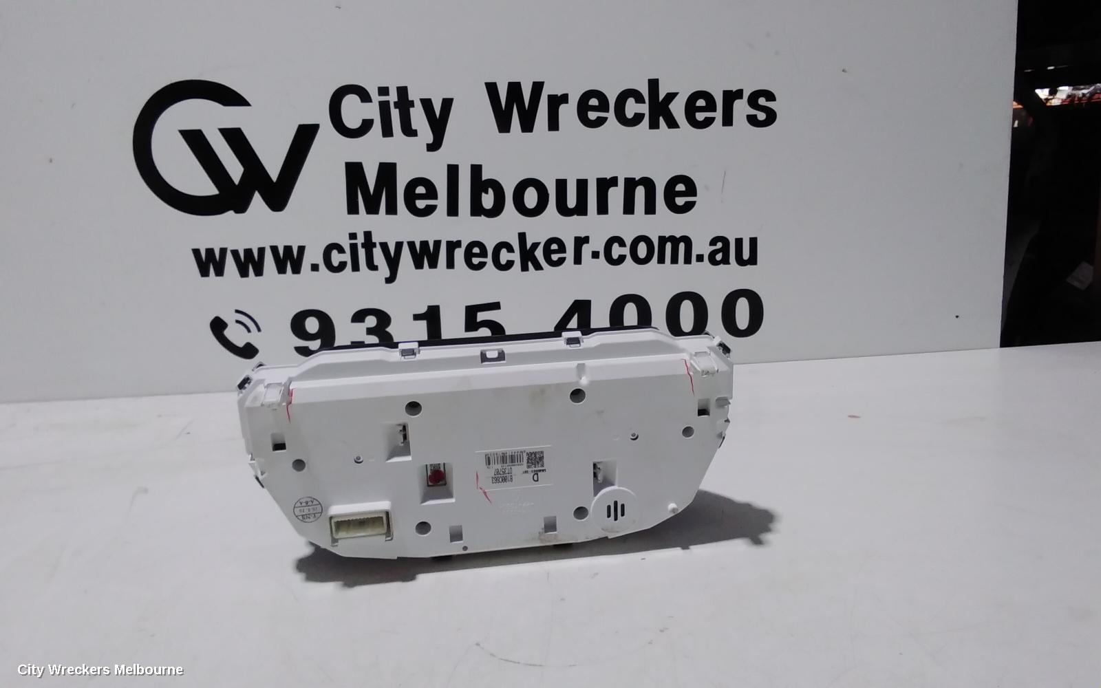 MITSUBISHI TRITON INSTRUMENT CLUSTER, MR, DIESEL, 4WD, AUTO/MANUAL, 2.7IN DISPLAY TYPE, 11/2018 - 10/2023