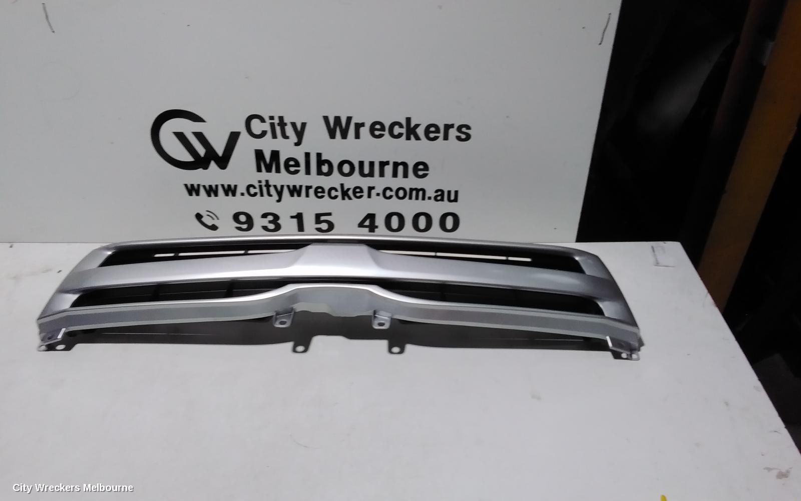 TOYOTA HIACE GRILLE, BUMPER GRILLE (CENTRE), TRH/KDH, LWB/SWB, 08/2010 - 01/2014