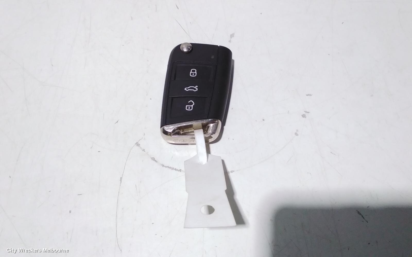 VOLKSWAGEN T-ROC CONSOLE, A1, AUTO T/M TYPE, W/ GREY ACCENT TYPE, 03/2020 ONWARDS