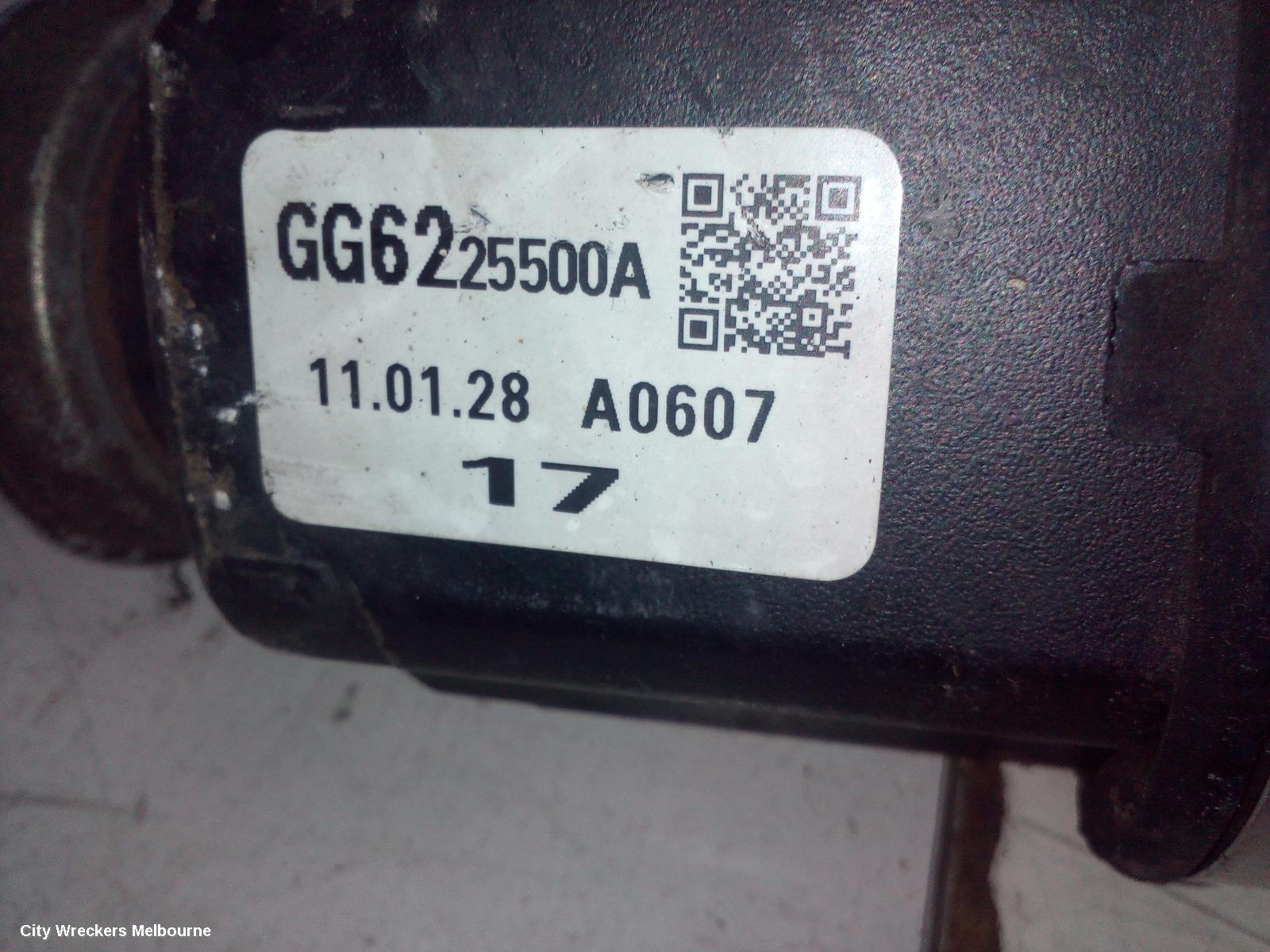 MAZDA 3 RIGHT DRIVESHAFT, AUTO T/M, PETROL, 2.5, SP25, FRONT, BL, 04/2009 - 10/2013