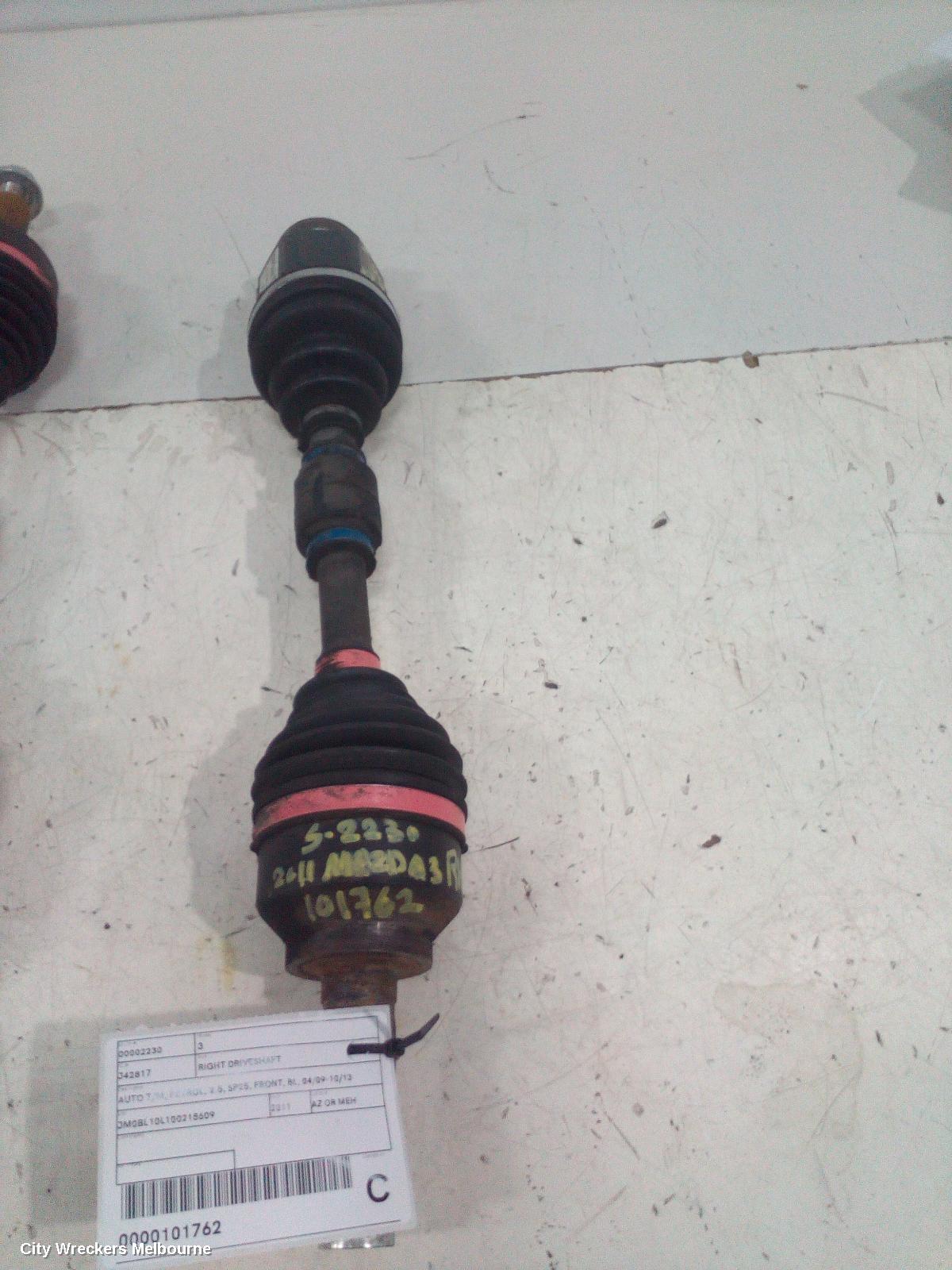 MAZDA 3 RIGHT DRIVESHAFT, AUTO T/M, PETROL, 2.5, SP25, FRONT, BL, 04/2009 - 10/2013