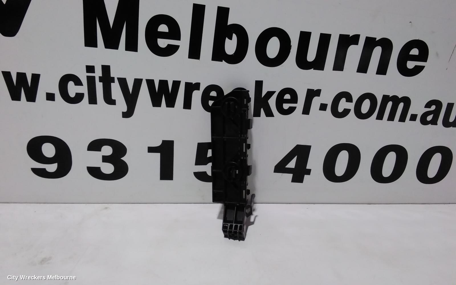HONDA CRV, RE 03/2007 - 10/2012, RHF BAAR BRAKET: 101814