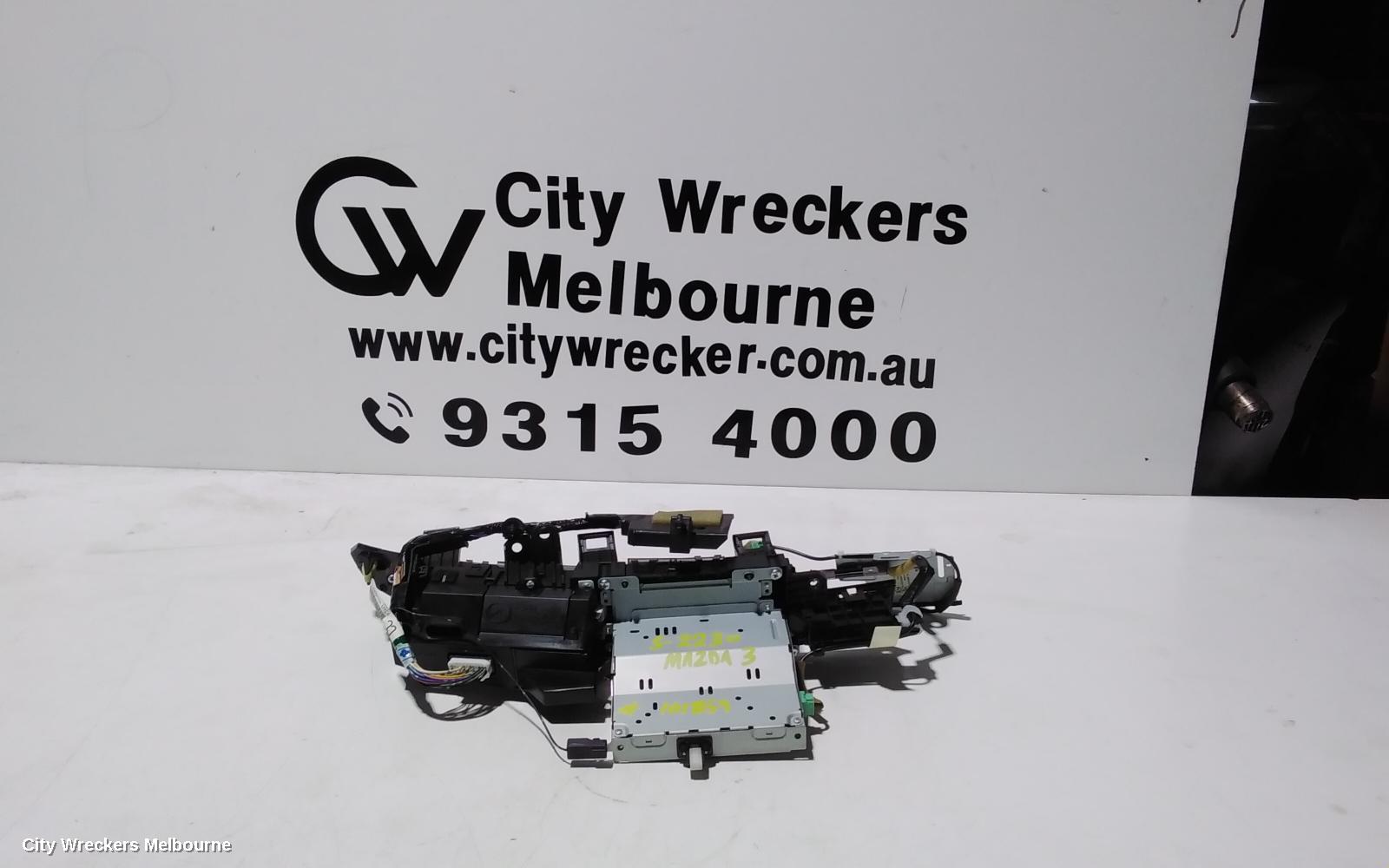 MAZDA 3 RADIO/CD/DVD/SAT/TV, SAT NAV, BL, 04/2009 - 10/2013