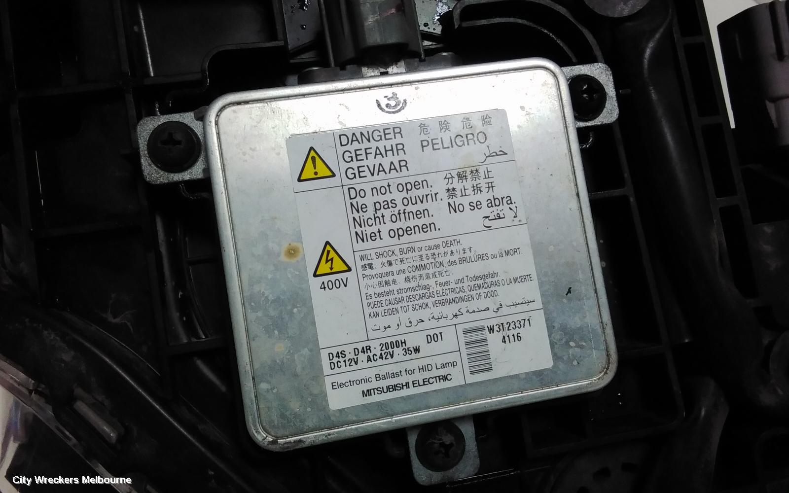 MITSUBISHI OUTLANDER LEFT HEADLAMP, ZJ, XENON, 10/2013 - 03/2015