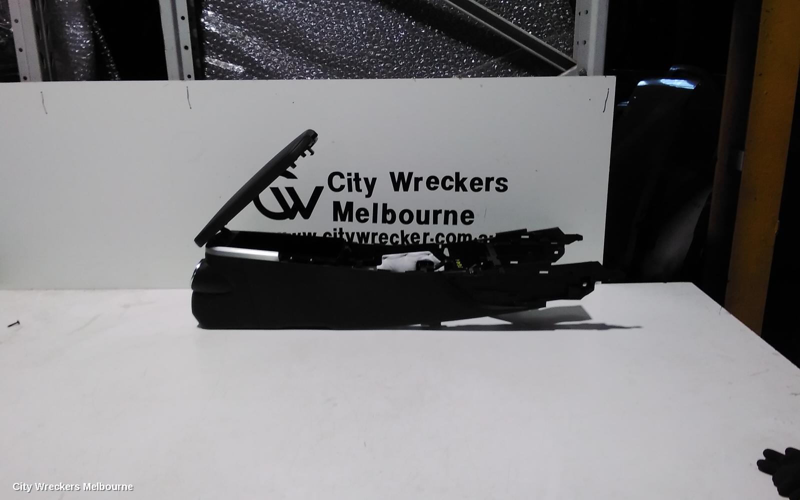 KIA STINGER CONSOLE, CK, 06/2017 - 04/2023