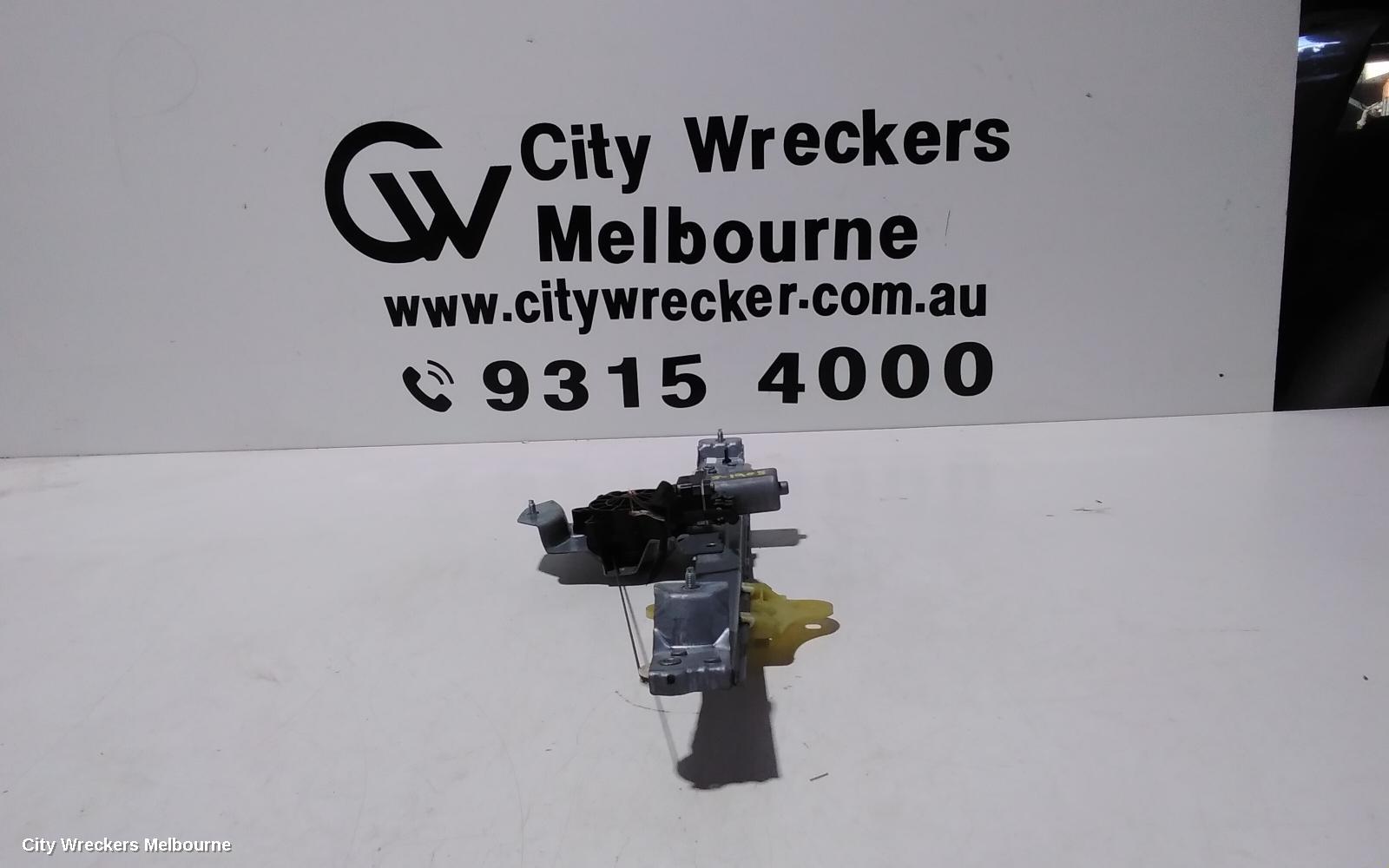 RENAULT CLIO RIGHT FRONT WINDOW REG/MOTOR, X98, 09/2013 - 10/2019