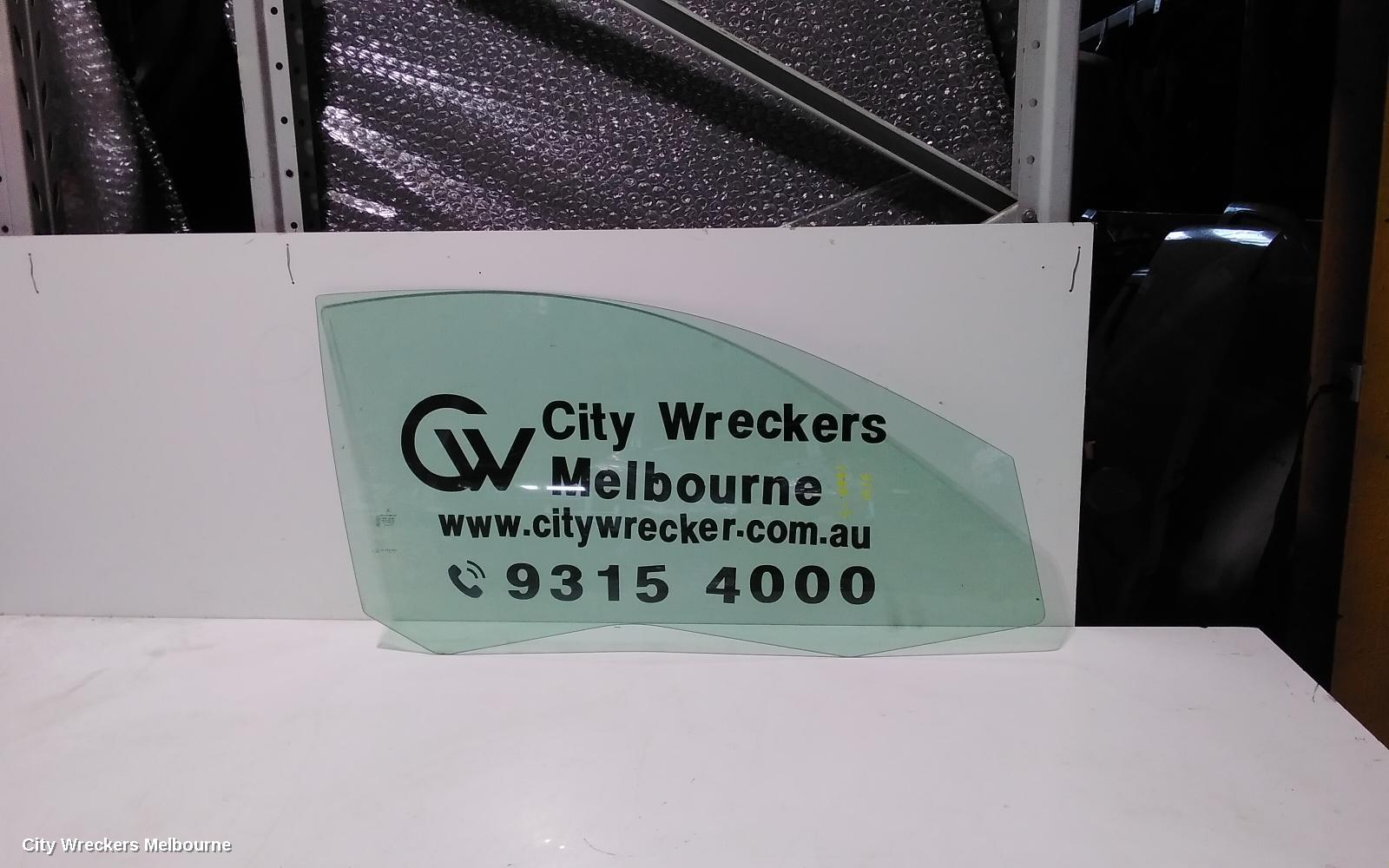 MERCEDES C CLASS RIGHT FRONT DOOR WINDOW, C204, 05/2011 - 01/2015