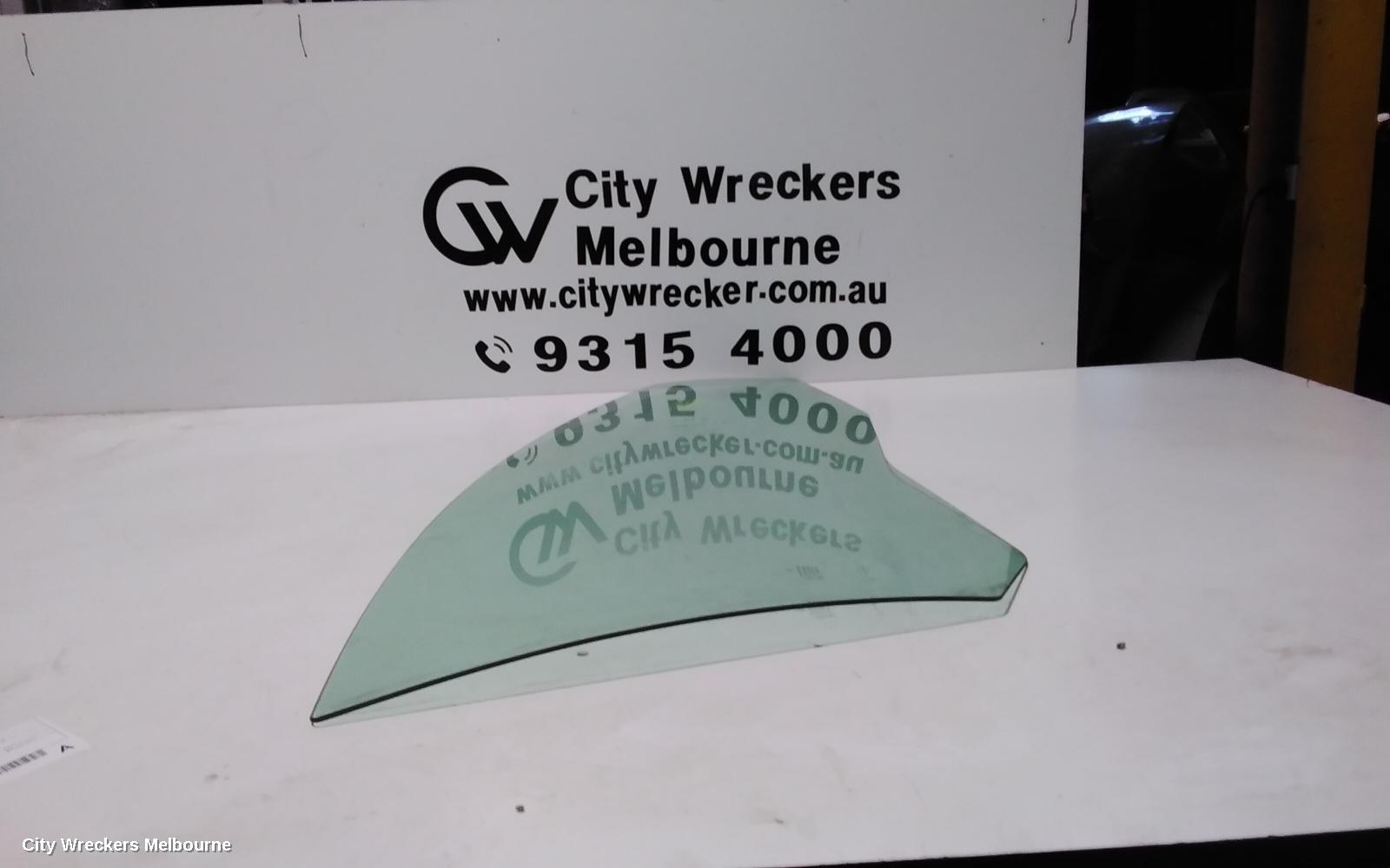 MERCEDES C CLASS RIGHT FRONT DOOR WINDOW, C204, 05/2011 - 01/2015