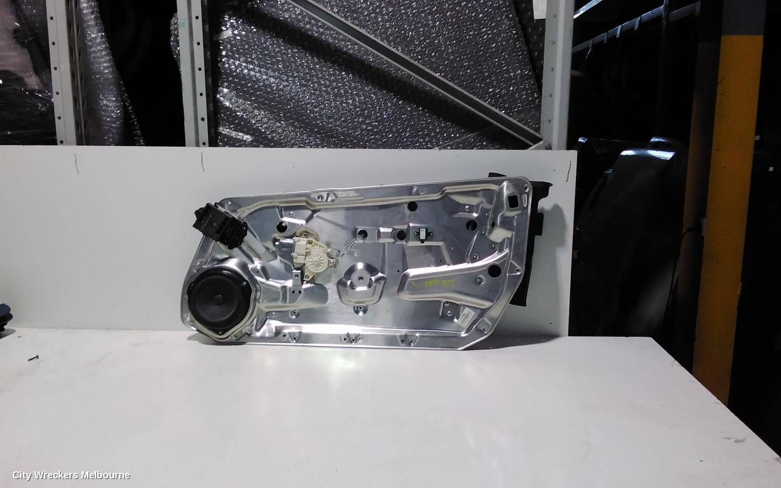 MERCEDES C CLASS RIGHT FRONT WINDOW REG/MOTOR, C204, DOOR REG ASSY (REG AND MOTOR), COUPE 05/2011 - 01/2015