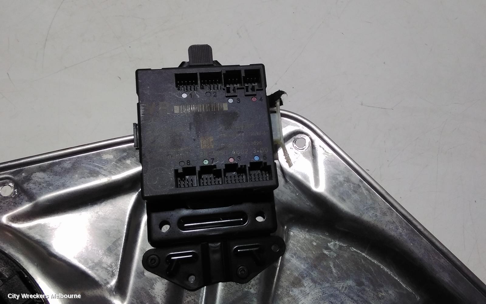 MERCEDES C CLASS RIGHT FRONT WINDOW REG/MOTOR, C204, DOOR REG ASSY (REG AND MOTOR), COUPE 05/2011 - 01/2015