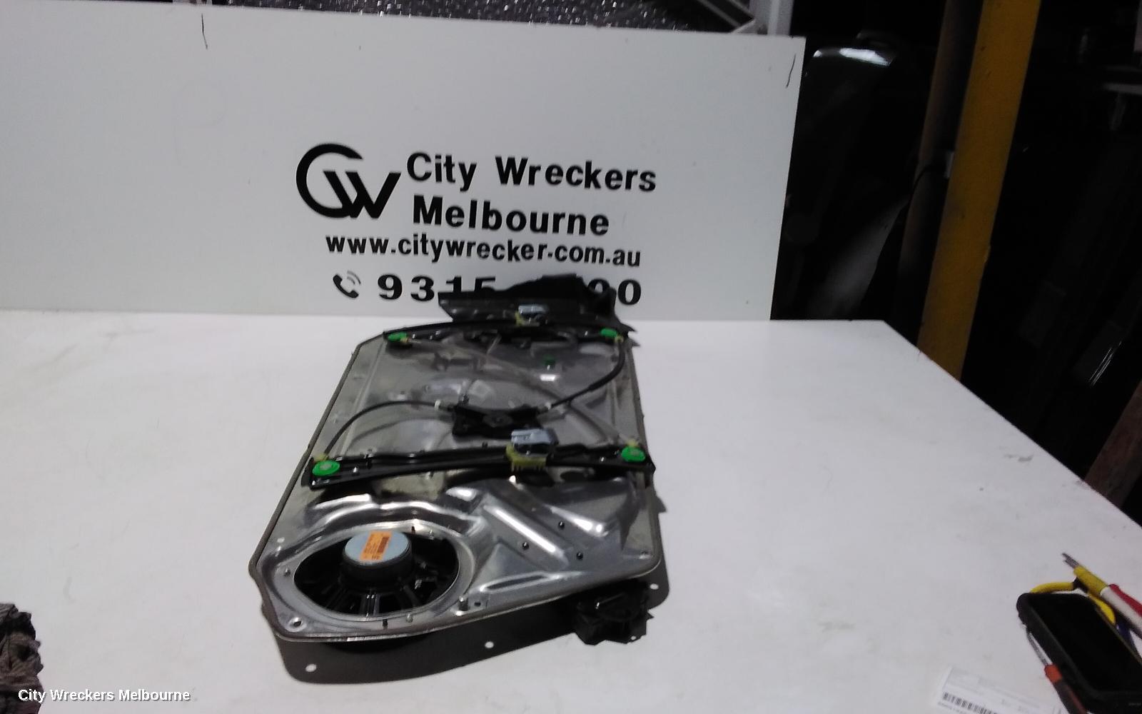 MERCEDES C CLASS RIGHT FRONT WINDOW REG/MOTOR, C204, DOOR REG ASSY (REG AND MOTOR), COUPE 05/2011 - 01/2015