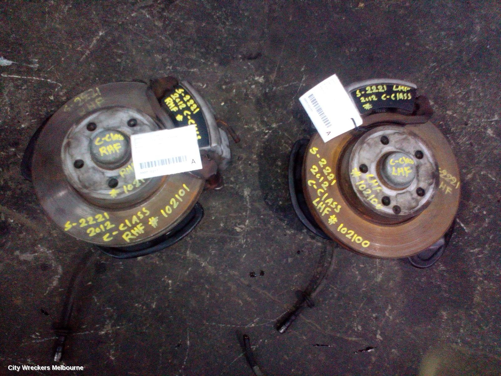 MERCEDES C CLASS RIGHT FRONT HUB ASSEMBLY, W204/S204/C204, NON AMG TYPE, 07/2007 - 01/2015