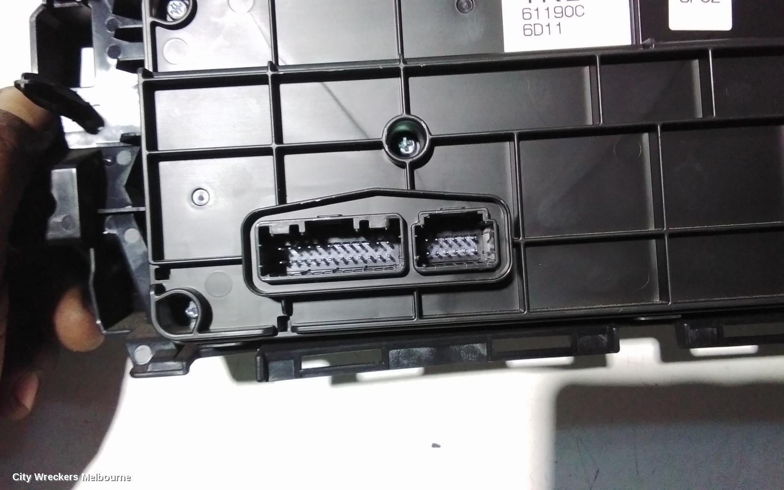 MAZDA CX9 HEATER/AC CONTROLS, FRONT, THREE ZONE CLIMATE CONTROL, HEATED SEAT TYPE, TC, AZAMI TC/TOURING/GT/GT SP, 07/2016 ONWARDS