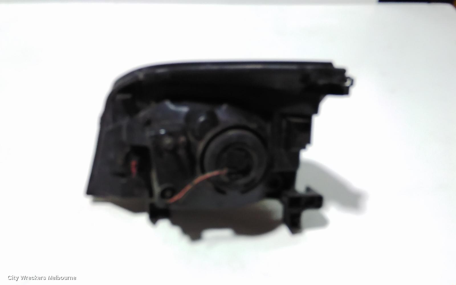 NISSAN XTRAIL RIGHT HEADLAMP, T30, BLUE LENS TYPE, 10/2001 - 09/2007
