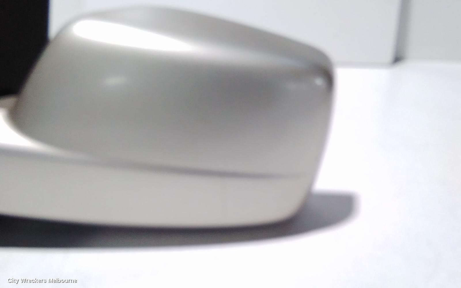 NISSAN XTRAIL LEFT DOOR MIRROR, T30, 3 WIRE TYPE, 10/2001 - 09/2007