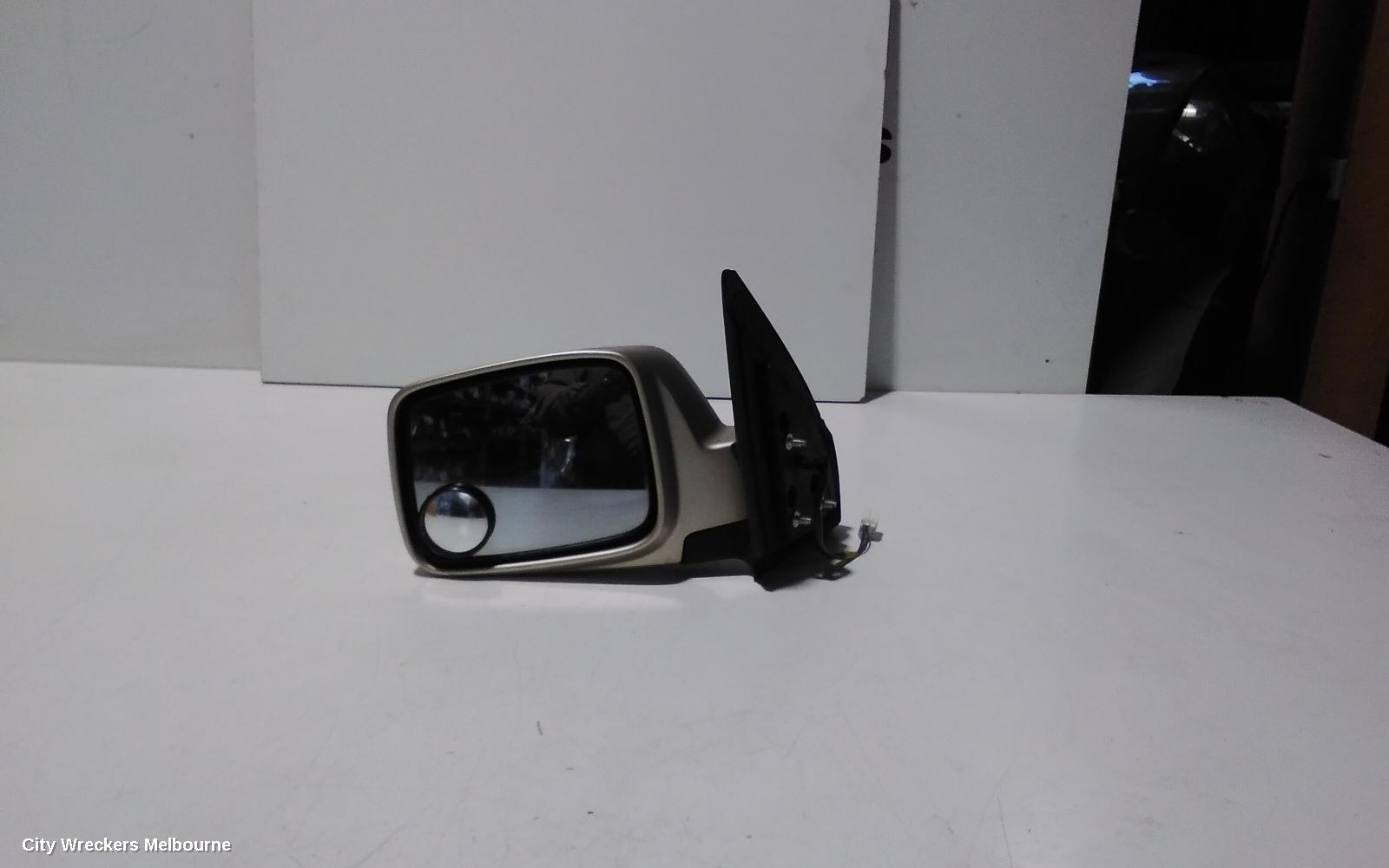 NISSAN XTRAIL LEFT DOOR MIRROR, T30, 3 WIRE TYPE, 10/2001 - 09/2007