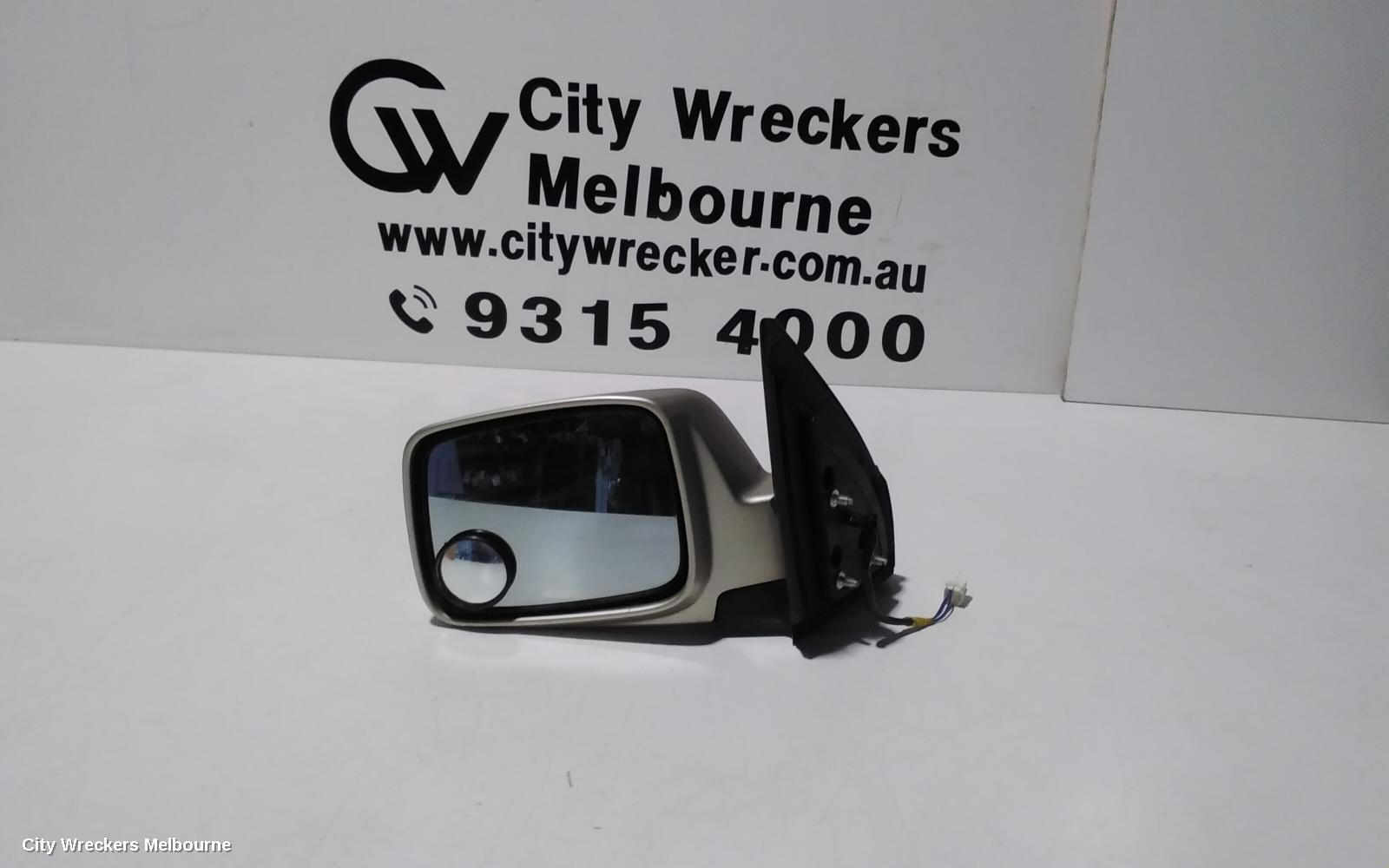 NISSAN XTRAIL LEFT DOOR MIRROR, T30, 3 WIRE TYPE, 10/2001 - 09/2007
