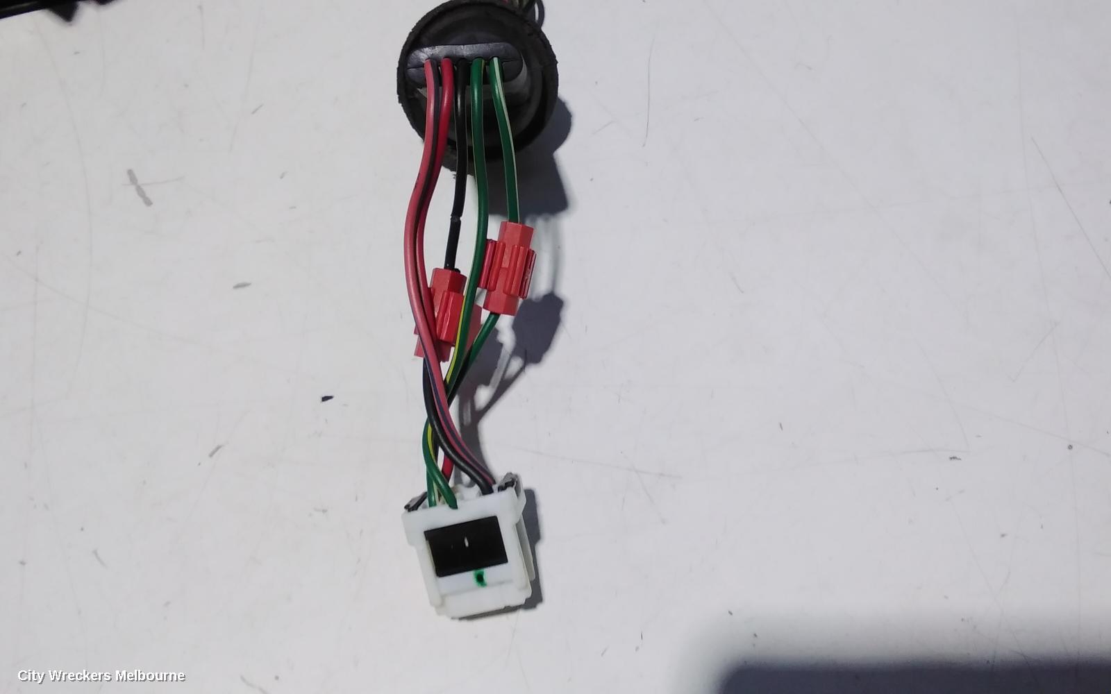 NISSAN XTRAIL RIGHT TAILLIGHT, T30, ST/ST-S/ST-X/TI/TI-L, 11/2003 - 09/2007