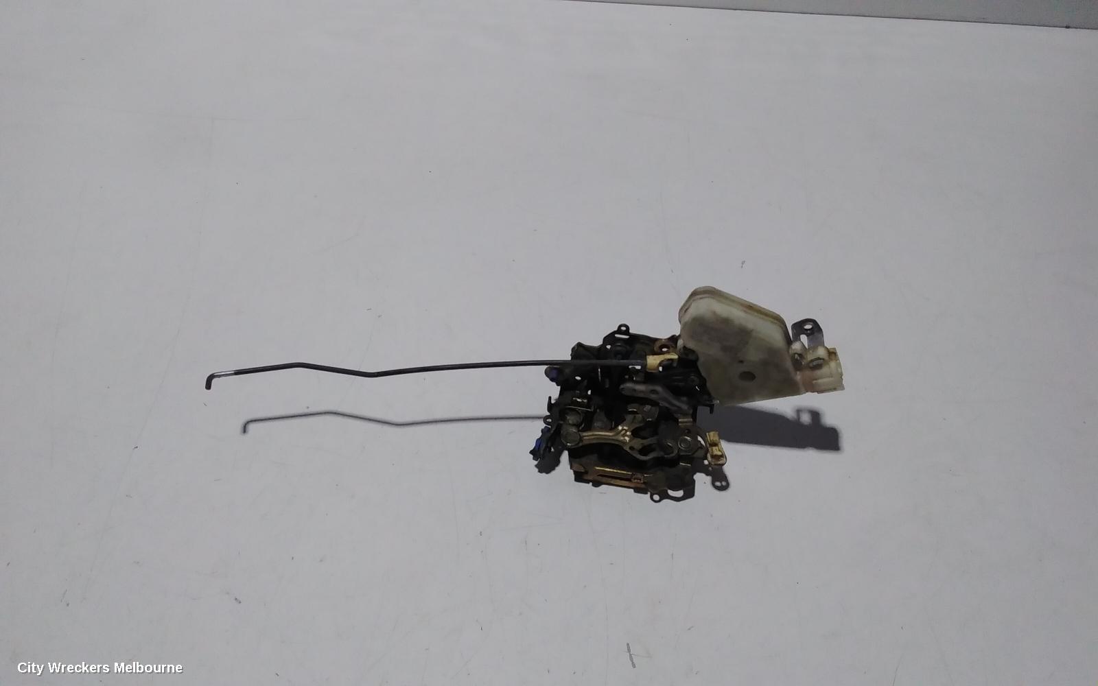 NISSAN XTRAIL DOOR/BOOT/GATE LOCK, RIGHT FRONT DOOR LOCK, T30, 10/2001 - 09/2007