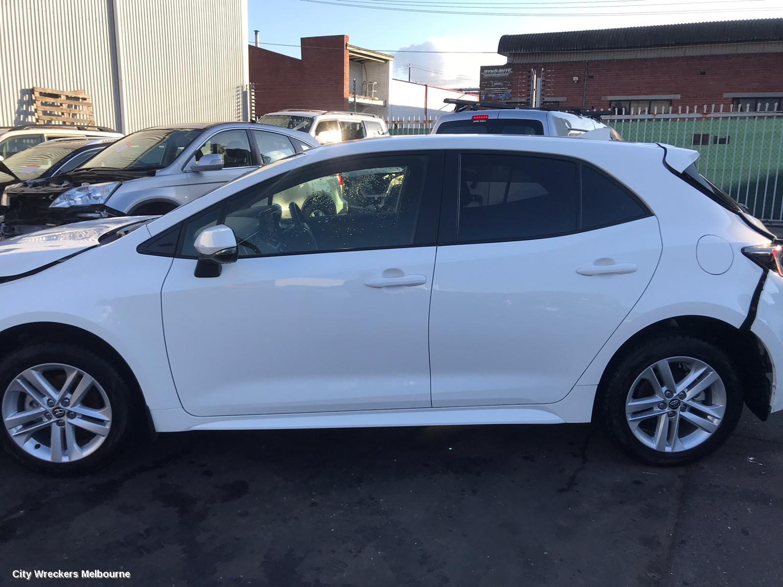 TOYOTA COROLLA RIGHT GUARD LINER, E210, HATCH/SEDAN, 07/2018 ONWARDS