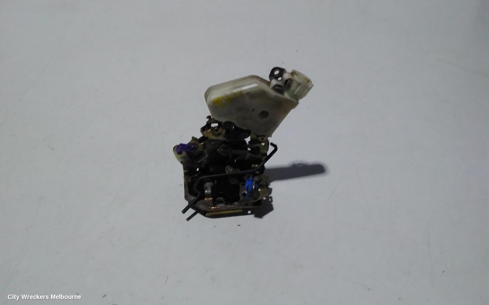 NISSAN XTRAIL DOOR/BOOT/GATE LOCK, RIGHT REAR DOOR LOCK, T30, 10/2001 - 09/2007