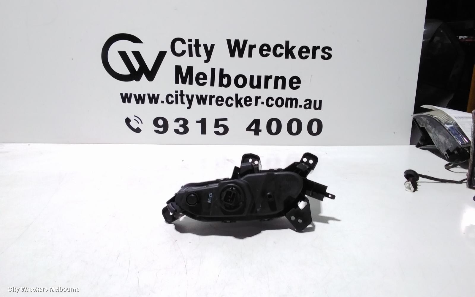 HYUNDAI I30 LEFT INDICATOR/FOG/SIDE, DAYTIME RUNNING LAMP, PD, HATCH (S. KOREA VIN KMMH, GO/ACTIVE/ELITE/SR, SINGLE LED TYPE (3 PIN PLUG), 03/2017 - 08/2020