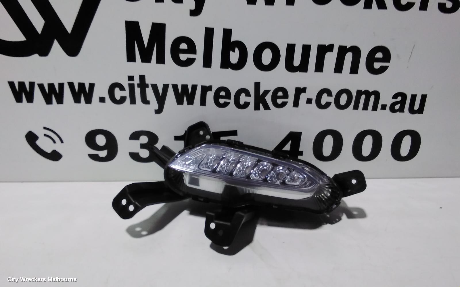 HYUNDAI I30 RIGHT INDICATOR/FOG/SIDE, DAYTIME RUNNING LAMP, PD, HATCH (S. KOREA VIN KMHH), GO/ACTIVE/ELITE/SR, SINGLE LED TYPE (3 PIN PLUG), 03/2017 - 08/2020