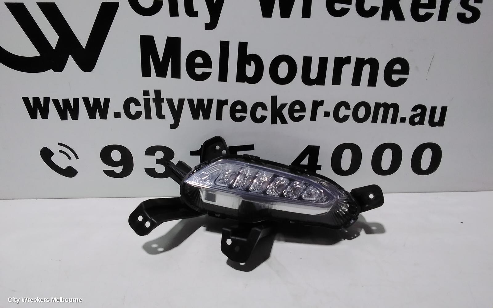 HYUNDAI I30 RIGHT INDICATOR/FOG/SIDE, DAYTIME RUNNING LAMP, PD, HATCH (S. KOREA VIN KMHH), GO/ACTIVE/ELITE/SR, SINGLE LED TYPE (3 PIN PLUG), 03/2017 - 08/2020