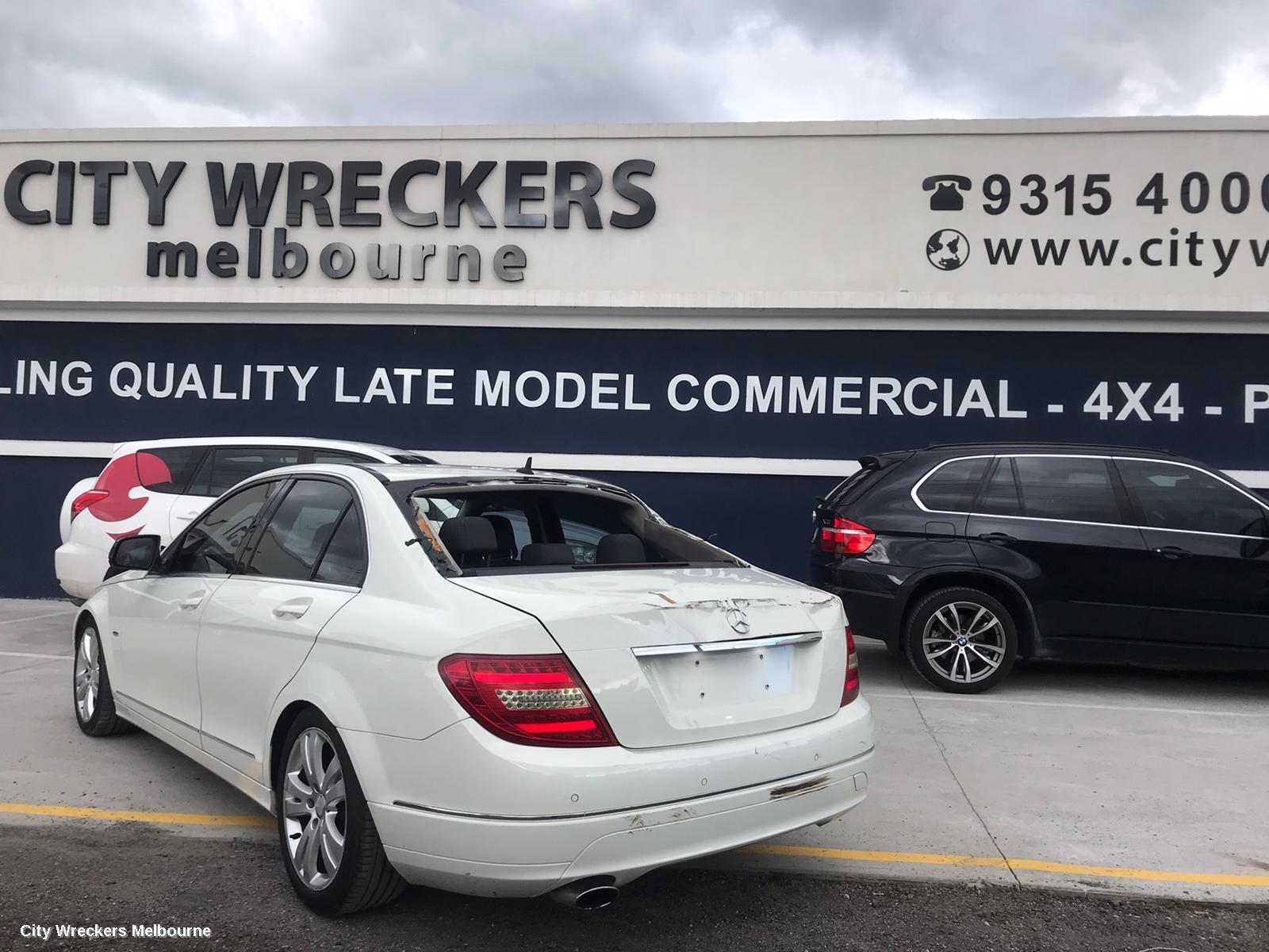 MERCEDES C CLASS LEFT FRONT DOOR WINDOW, W204/S204, 07/2007 - 05/2011
