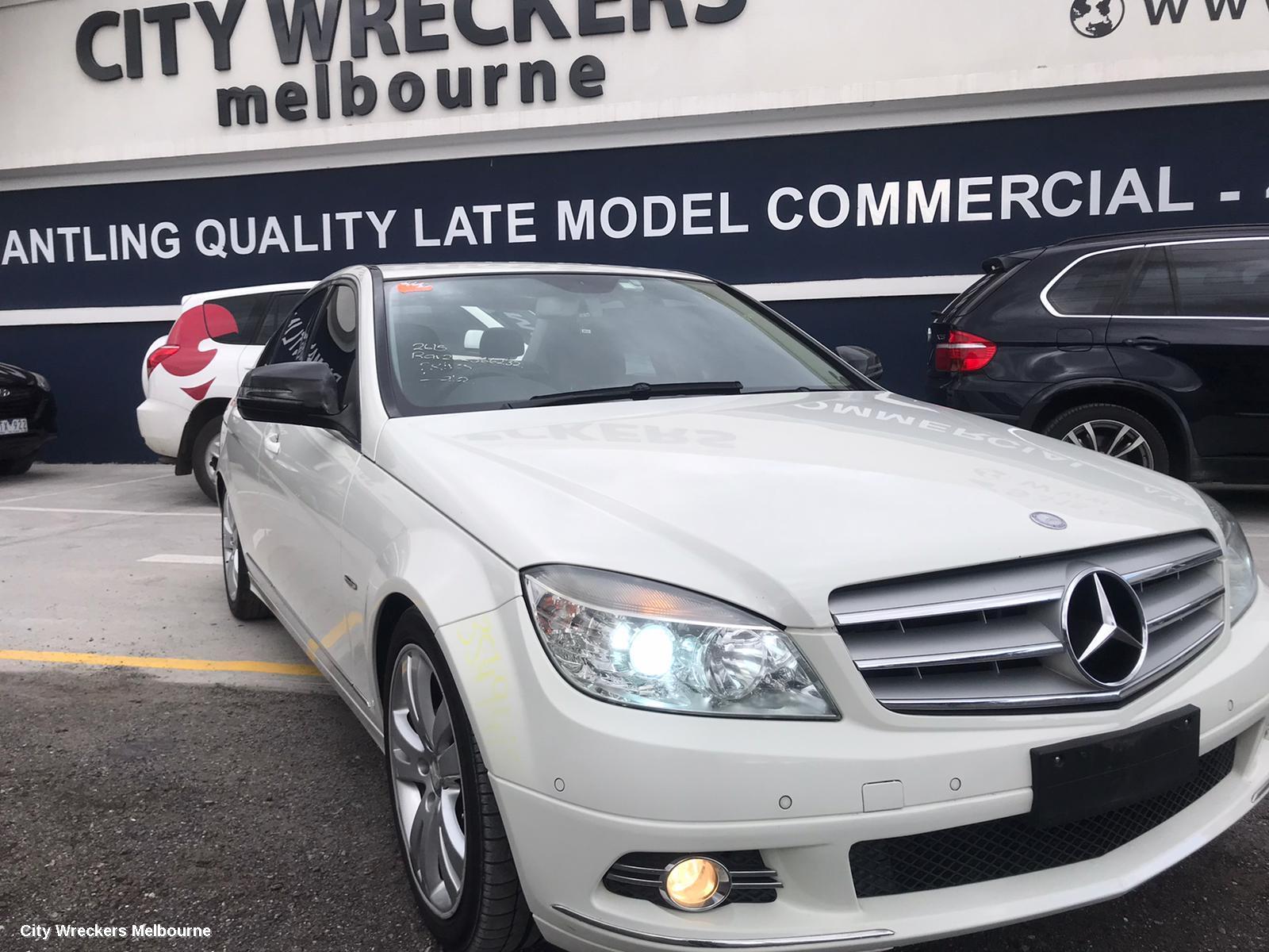 MERCEDES C CLASS LEFT FRONT DOOR WINDOW, W204/S204, 07/2007 - 05/2011