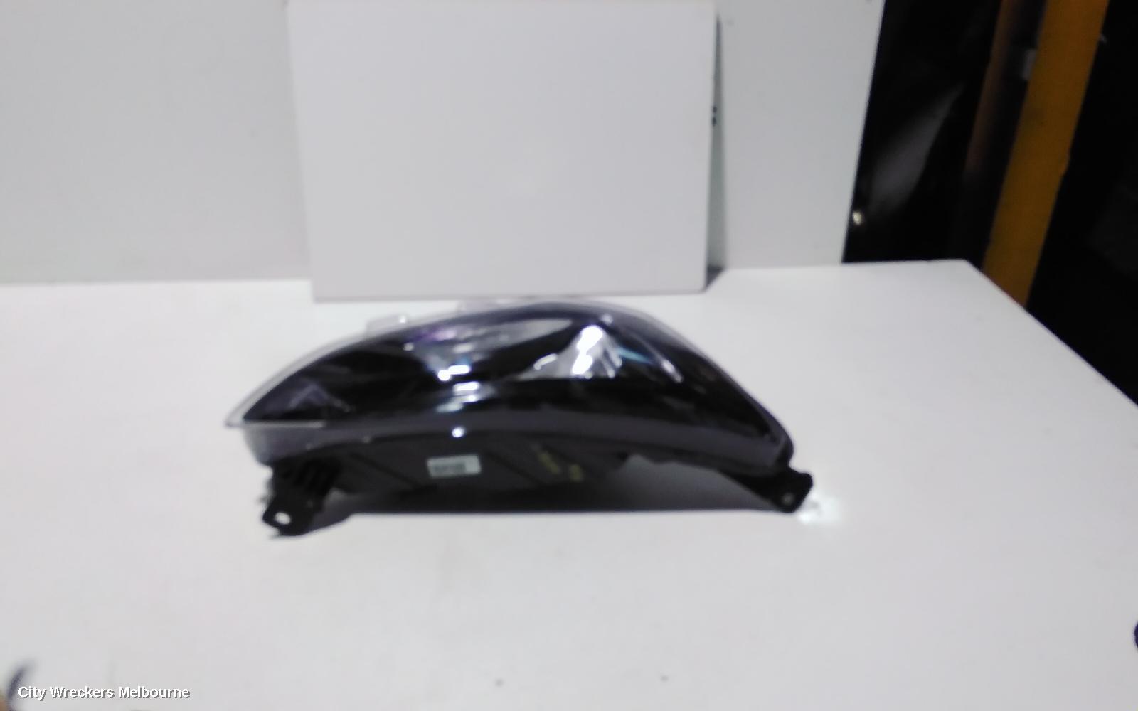 FORD FOCUS RIGHT HEADLAMP, SA, HALOGEN TYPE, 10/2018 ONWARDS