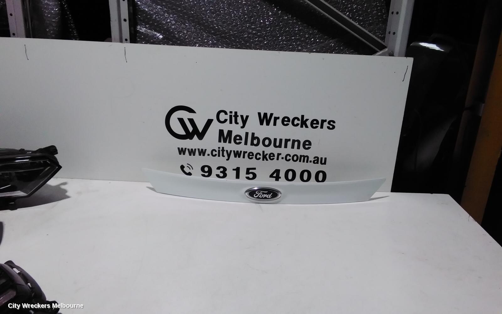 FORD FOCUS REAR GARNISH, TAILGATE GARNISH, LW, HATCH, NON CAMERA TYPE, 05/2011 - 08/2015