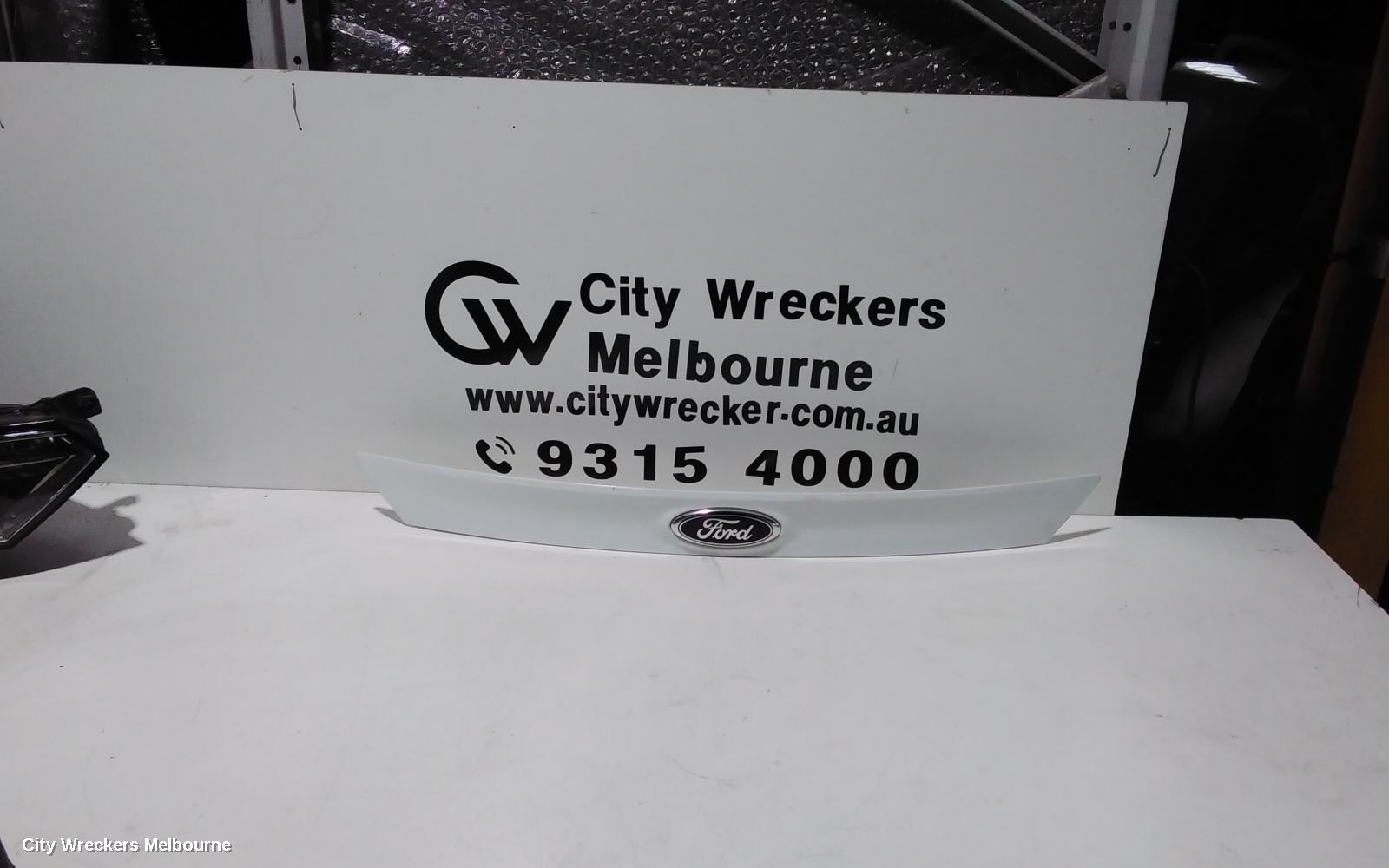 FORD FOCUS REAR GARNISH, TAILGATE GARNISH, LW, HATCH, NON CAMERA TYPE, 05/2011 - 08/2015