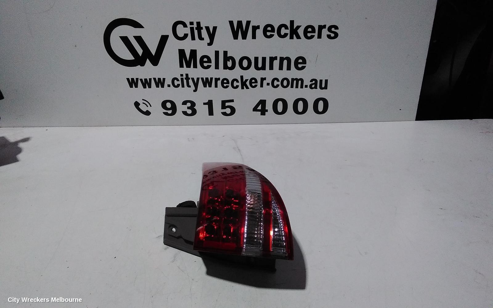 TOYOTA TARAGO RIGHT TAILLIGHT, ACR50R, 03/2006 - 12/2008