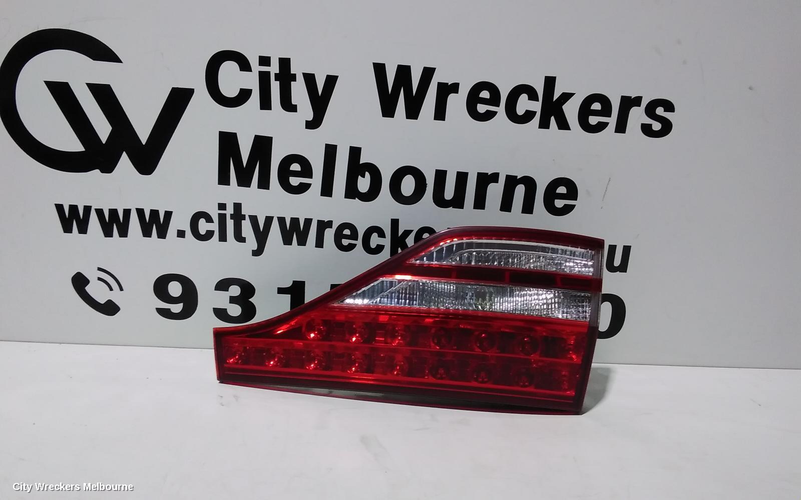 TOYOTA TARAGO REAR GARNISH, TAILGATE LAMP (LH SIDE), ACR50R, 03/2006 - 12/2008