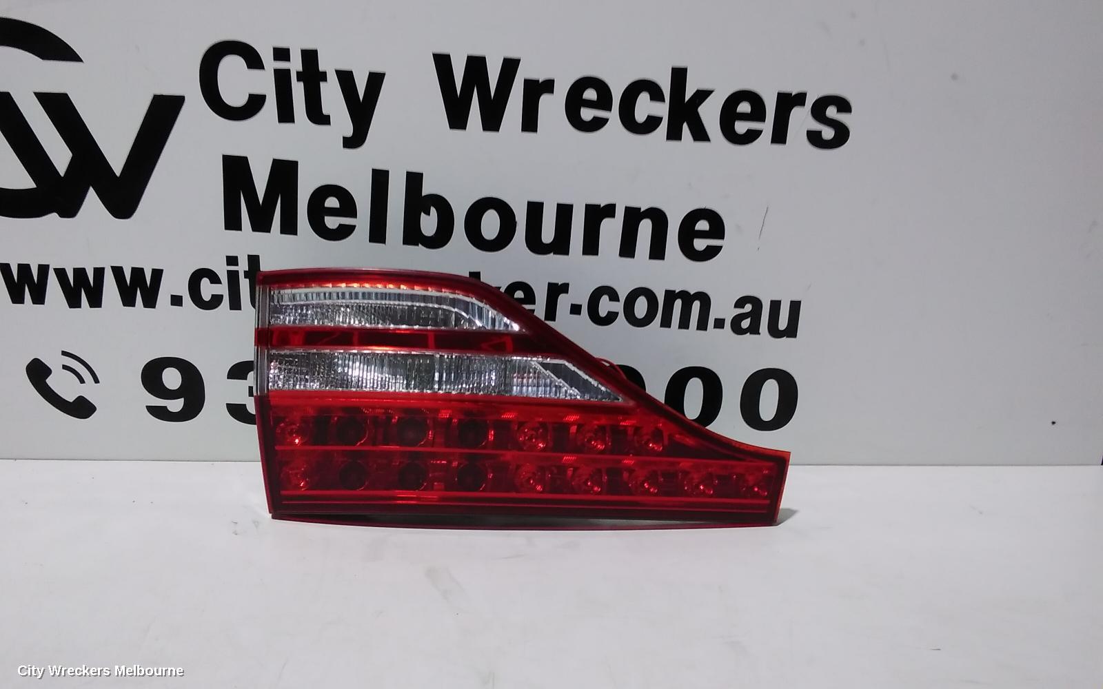 TOYOTA TARAGO REAR GARNISH, TAILGATE LAMP (RH SIDE), ACR50R, 03/2006 - 12/2008