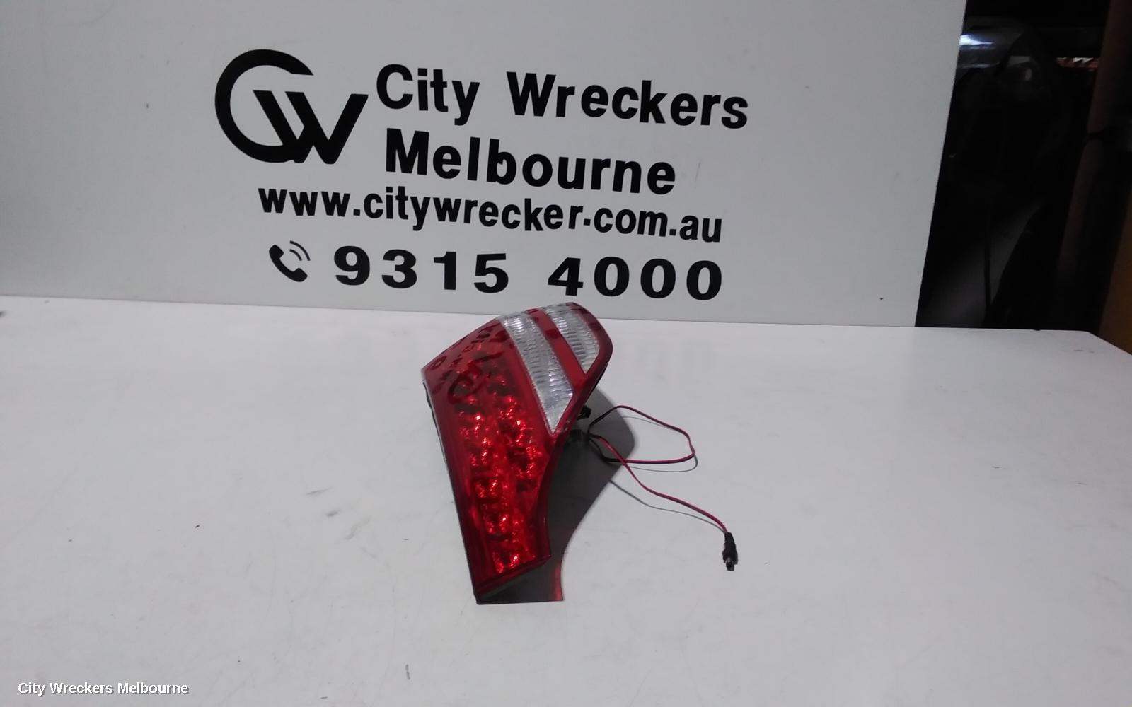 TOYOTA TARAGO REAR GARNISH, TAILGATE LAMP (RH SIDE), ACR50R, 03/2006 - 12/2008