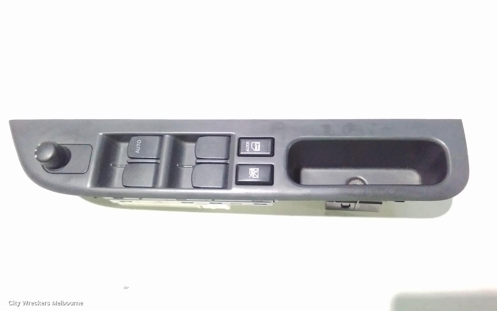 SUZUKI SWIFT PWR DR WIND SWITCH, RH FRONT (MASTER SWITCH), RS415/RS416, 09/2004 - 02/2011