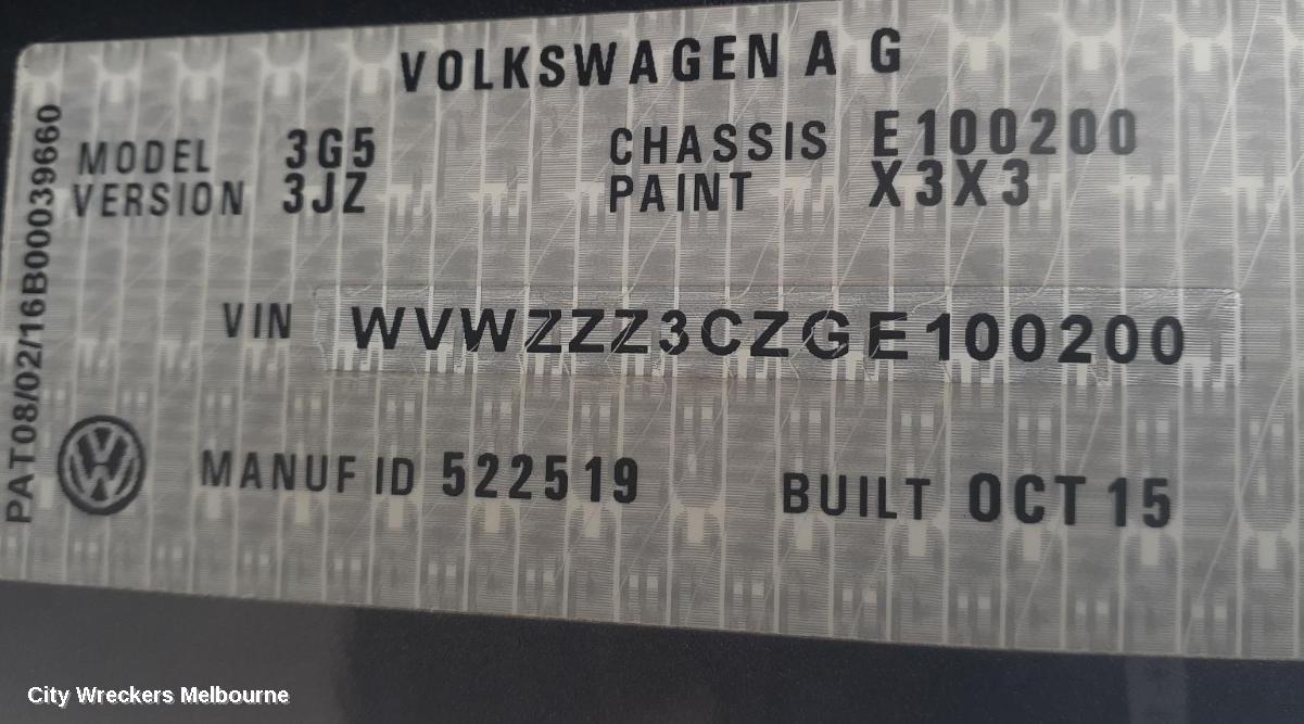 VOLKSWAGEN PASSAT RIGHT HEADLAMP, B8/MK7, HALOGEN TYPE, 06/2015 - 10/2019