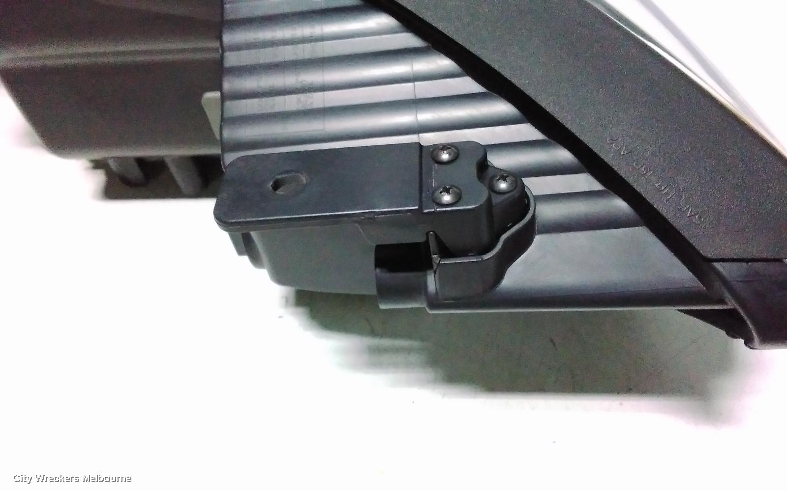 HYUNDAI IX35 LEFT HEADLAMP, LM SERIES, KOREAN BUILT (VIN KMHJ), LED AT BOTTOM TYPE, 09/2013 - 01/2016