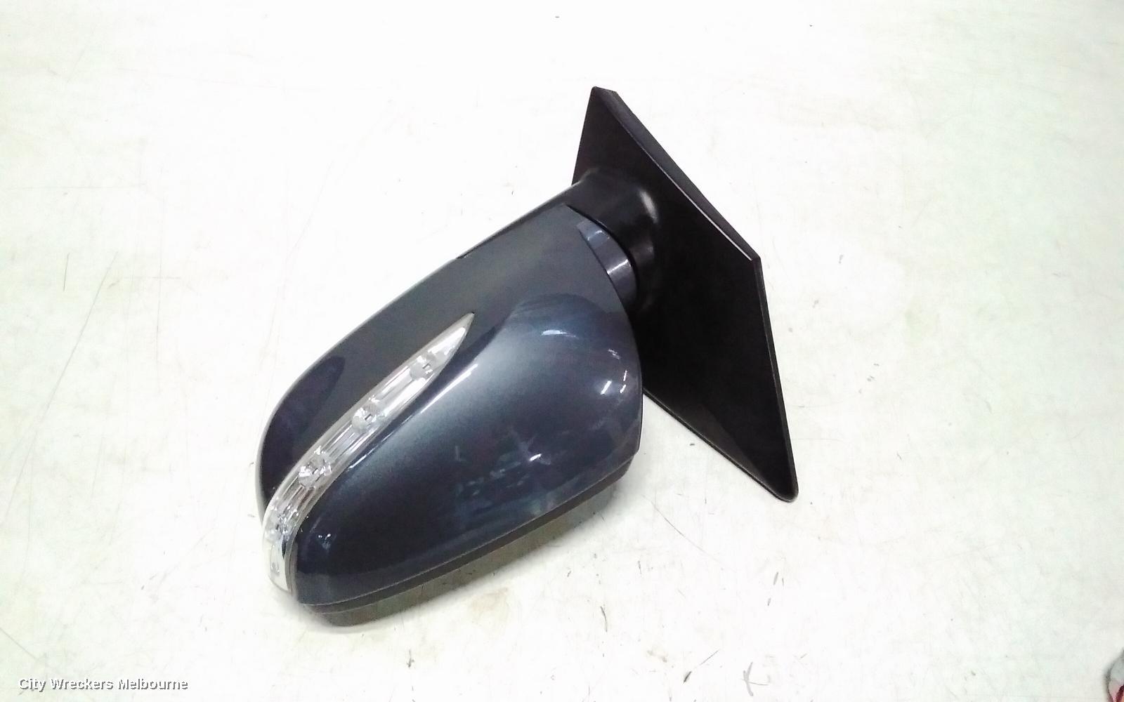 HYUNDAI IX35 LEFT DOOR MIRROR, LM SERIES, MANUAL FOLD (6 PIN), 11/2009 - 01/2016