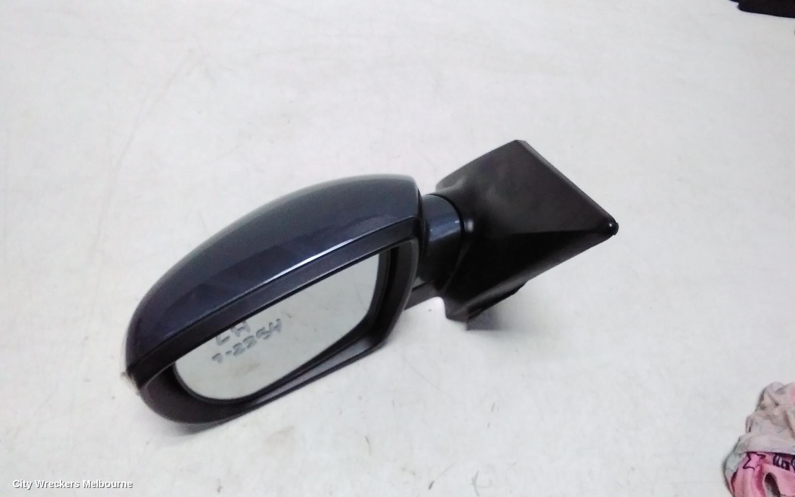 HYUNDAI IX35 LEFT DOOR MIRROR, LM SERIES, MANUAL FOLD (6 PIN), 11/2009 - 01/2016