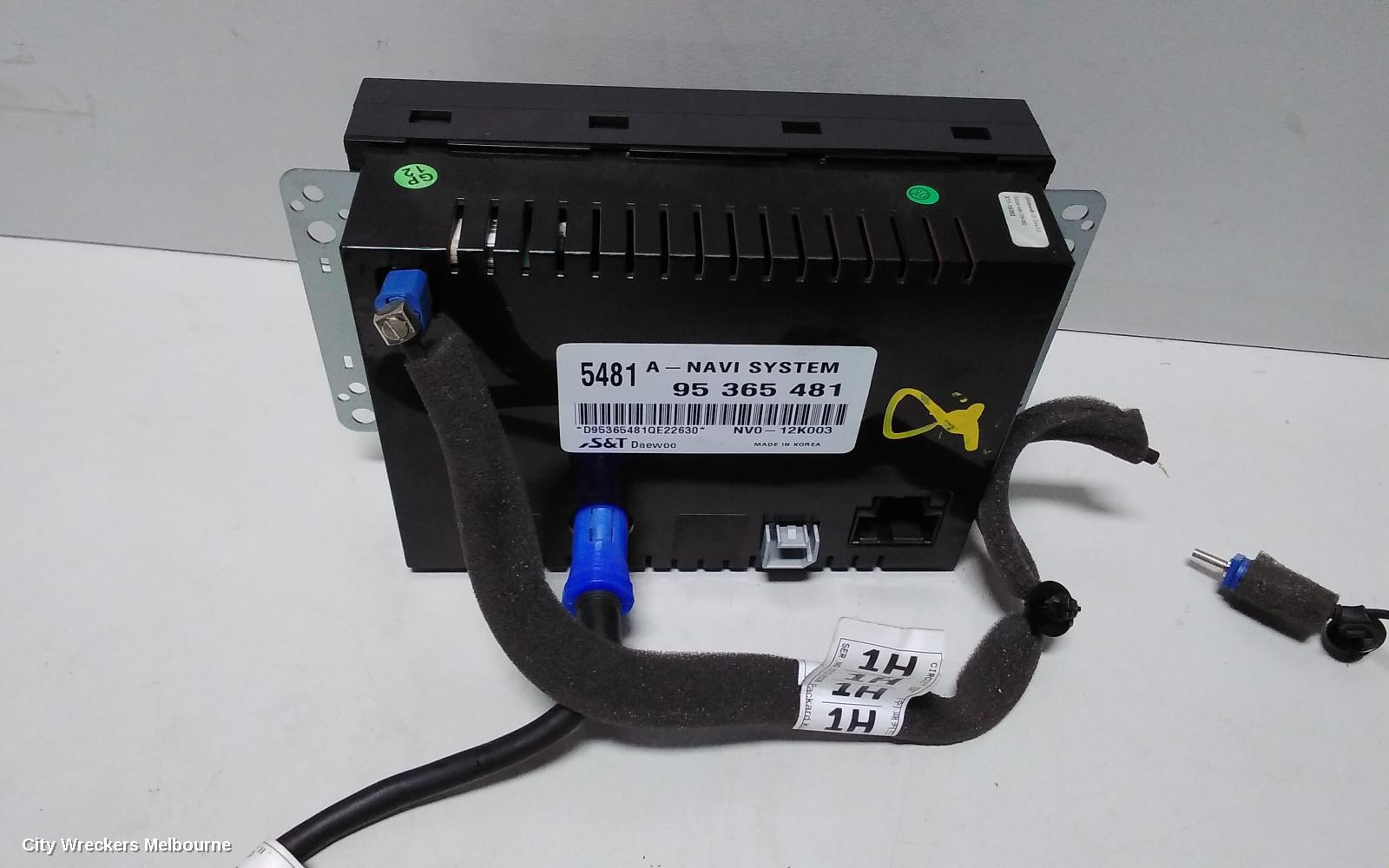 HOLDEN CAPTIVA RADIO/CD/DVD/SAT/TV, DISPLAY UNIT SURROUND ONLY, SAT NAV TYPE, CG, 01/2011 - 09/2015