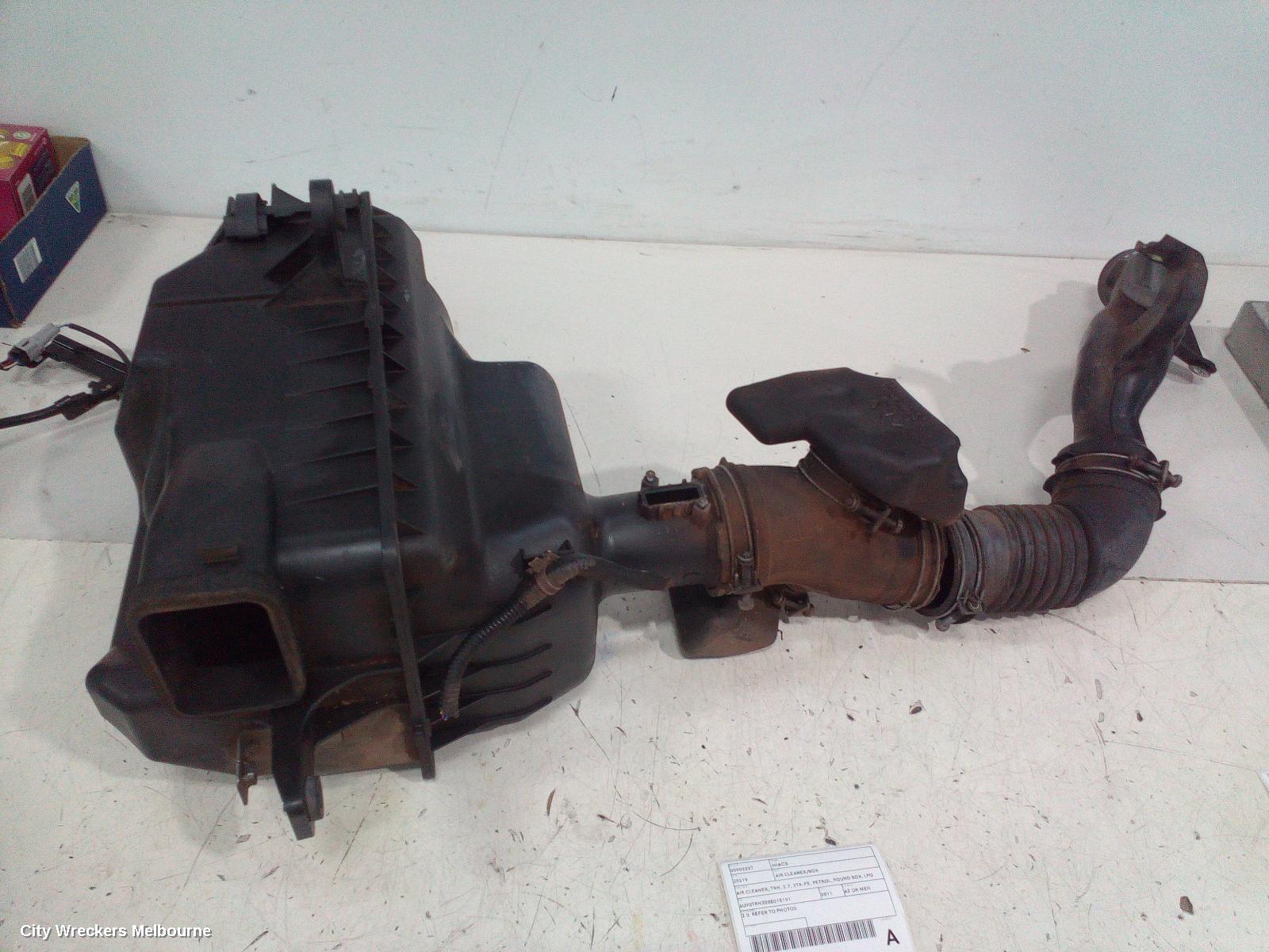 TOYOTA HIACE AIR CLEANER/BOX, AIR CLEANER, TRH, 2.7, 2TR-FE, PETROL, ROUND BOX, LPG CONVERSION TYPE, 03/2005 - 01/2015