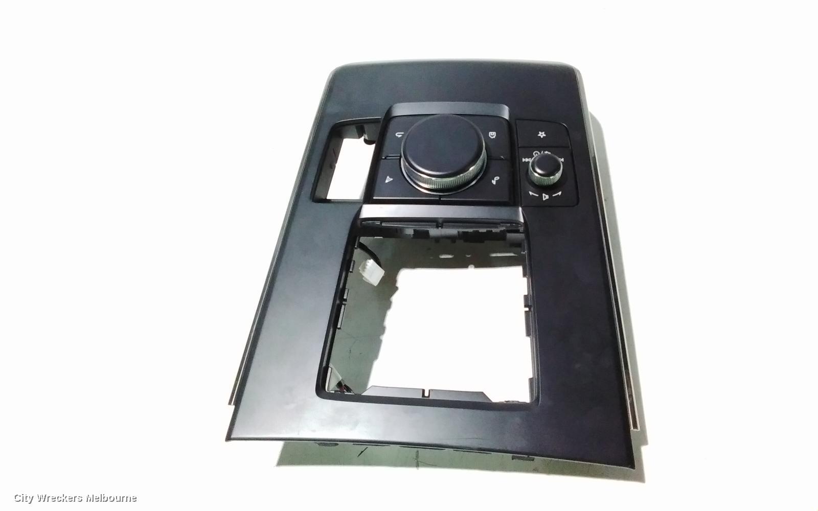 MAZDA MX30 RADIO/CD/DVD/SAT/TV, HEAD UNIT, DR, 11/2020 ONWARDS