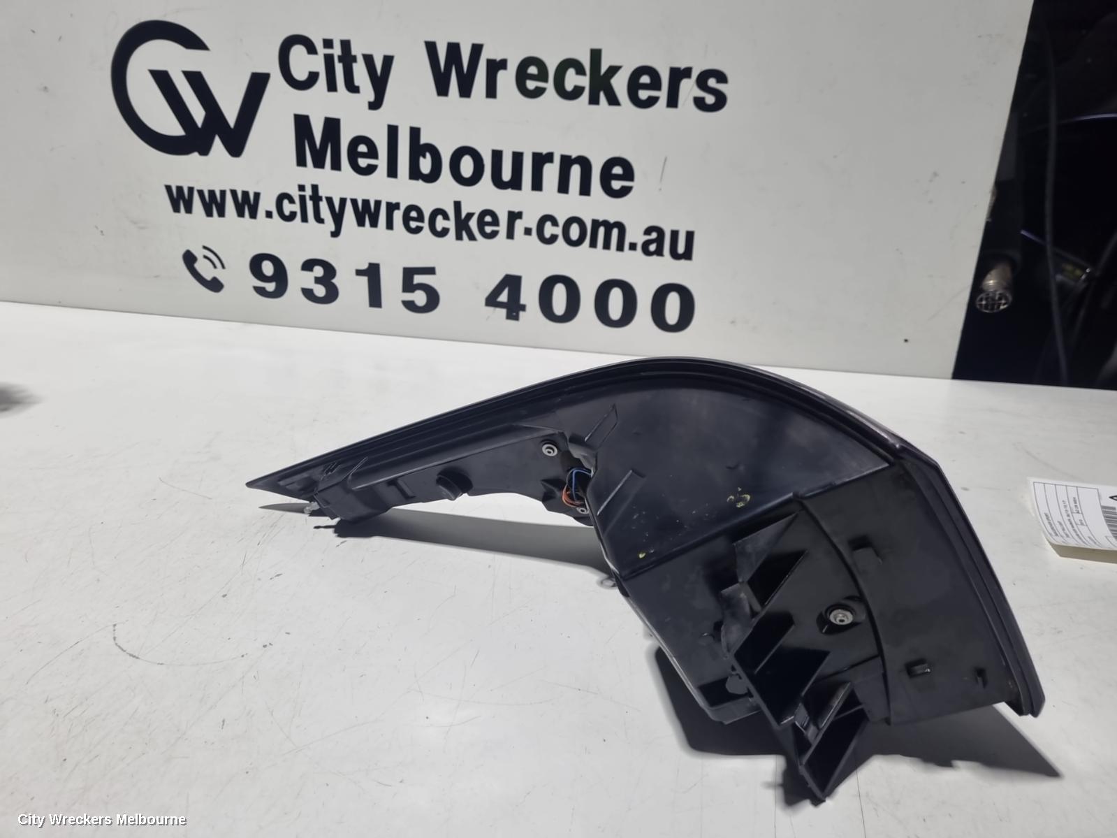LAND ROVER RANGEROVER SPORT RIGHT TAILLIGHT, L494, CHROME AROUND SIDE MARKER, 06/2013 - 10/2017