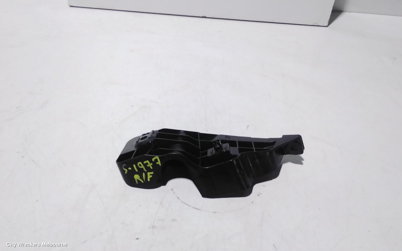SUZUKI SWIFT, FZ, 02/2011 - 03/2017, RHF BAR BRAKET: 102391