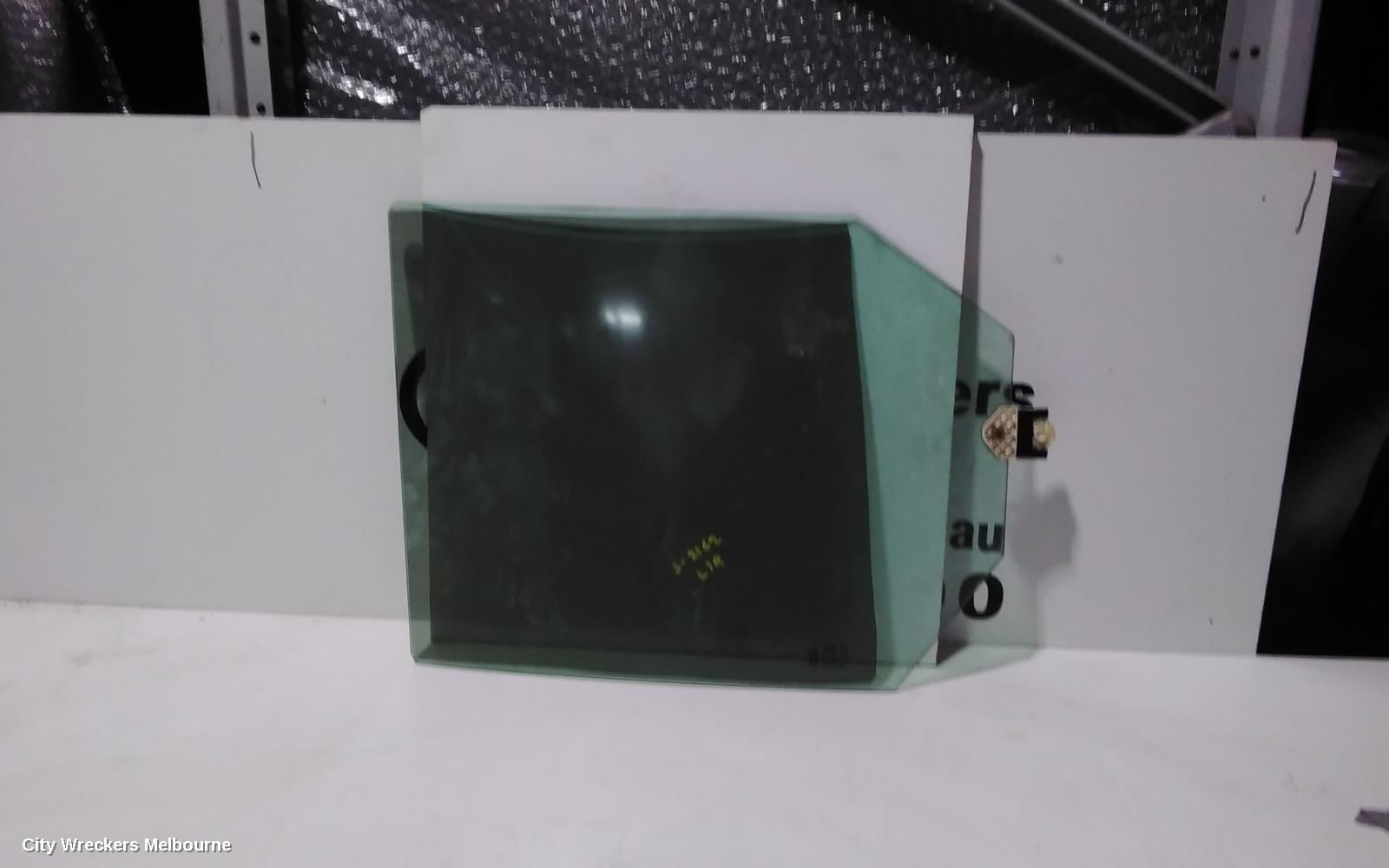 LAND ROVER RANGEROVER SPORT LEFT REAR DOOR WINDOW, L320, 08/2005 - 12/2013
