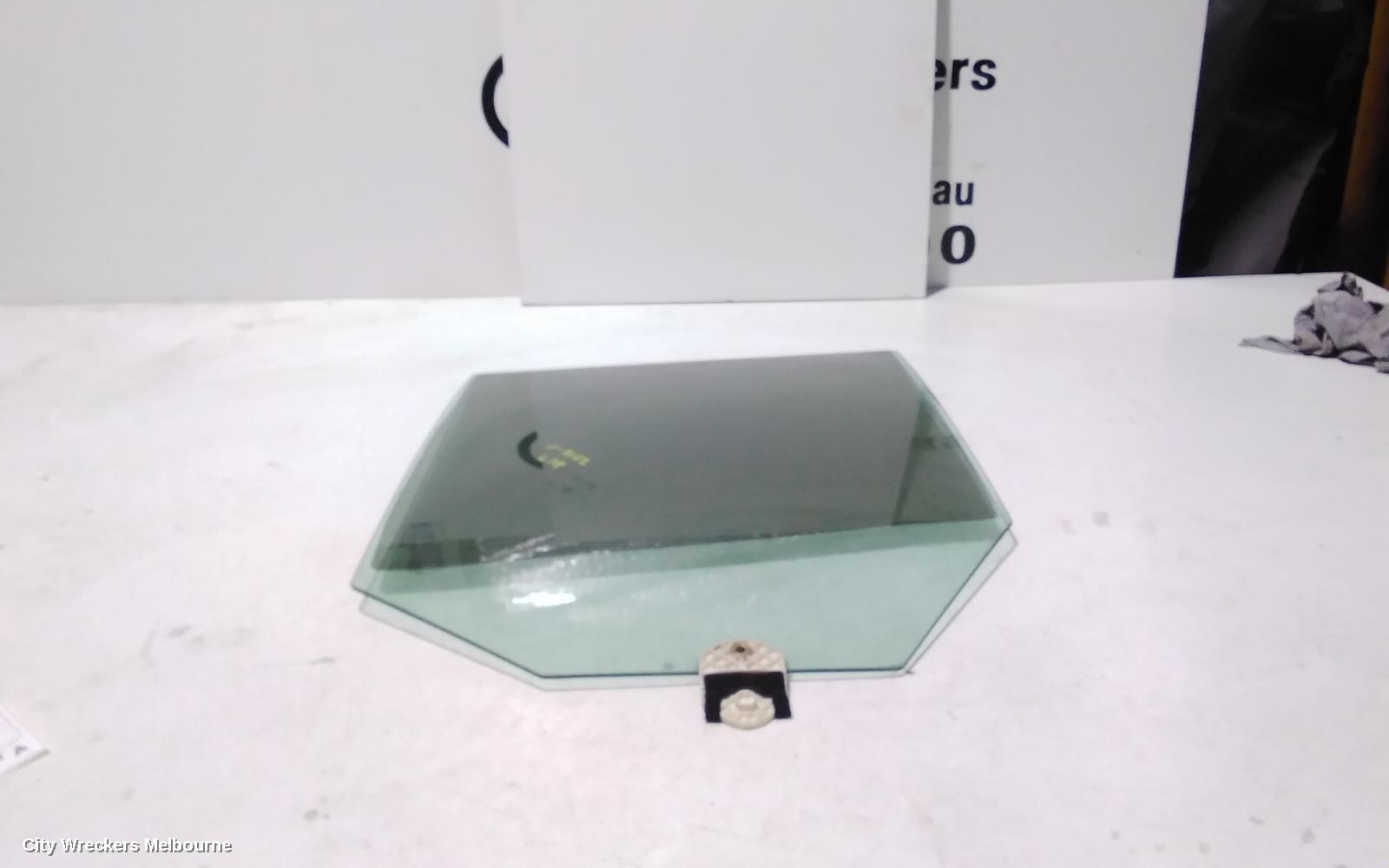 LAND ROVER RANGEROVER SPORT LEFT REAR DOOR WINDOW, L320, 08/2005 - 12/2013