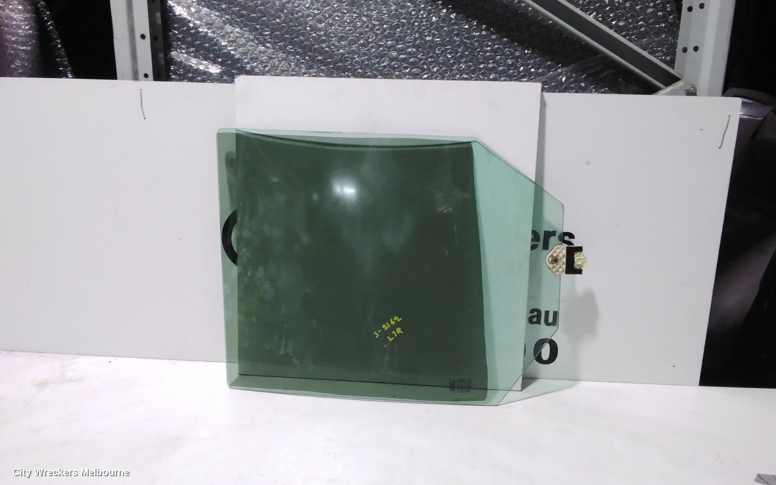 LAND ROVER RANGEROVER SPORT LEFT REAR DOOR WINDOW, L320, 08/2005 - 12/2013